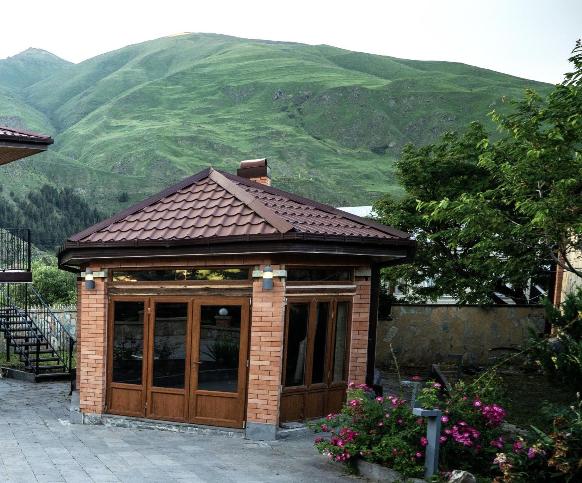 Vardisubani Villa Kazbegi Eksteriør billede