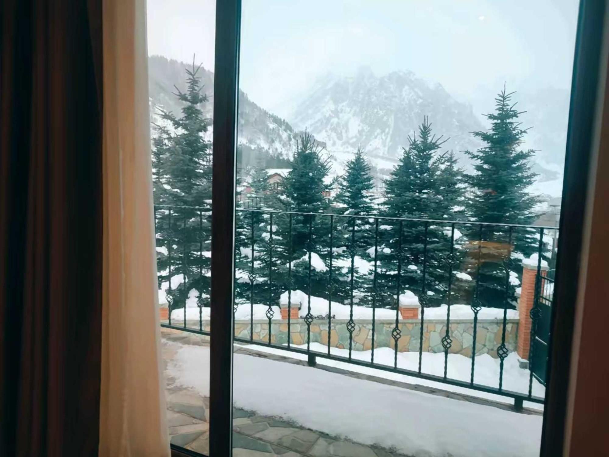Vardisubani Villa Kazbegi Eksteriør billede