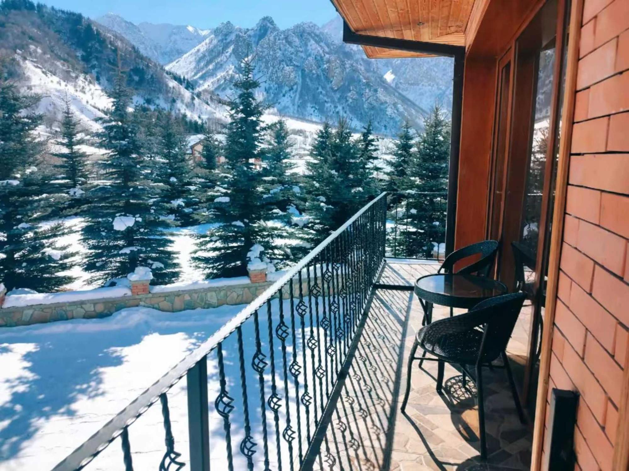 Vardisubani Villa Kazbegi Eksteriør billede