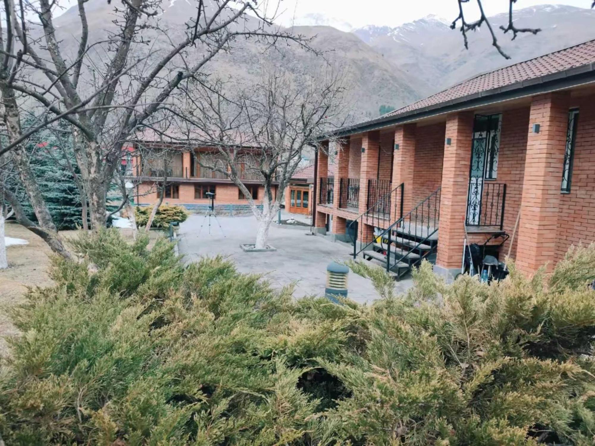 Vardisubani Villa Kazbegi Eksteriør billede