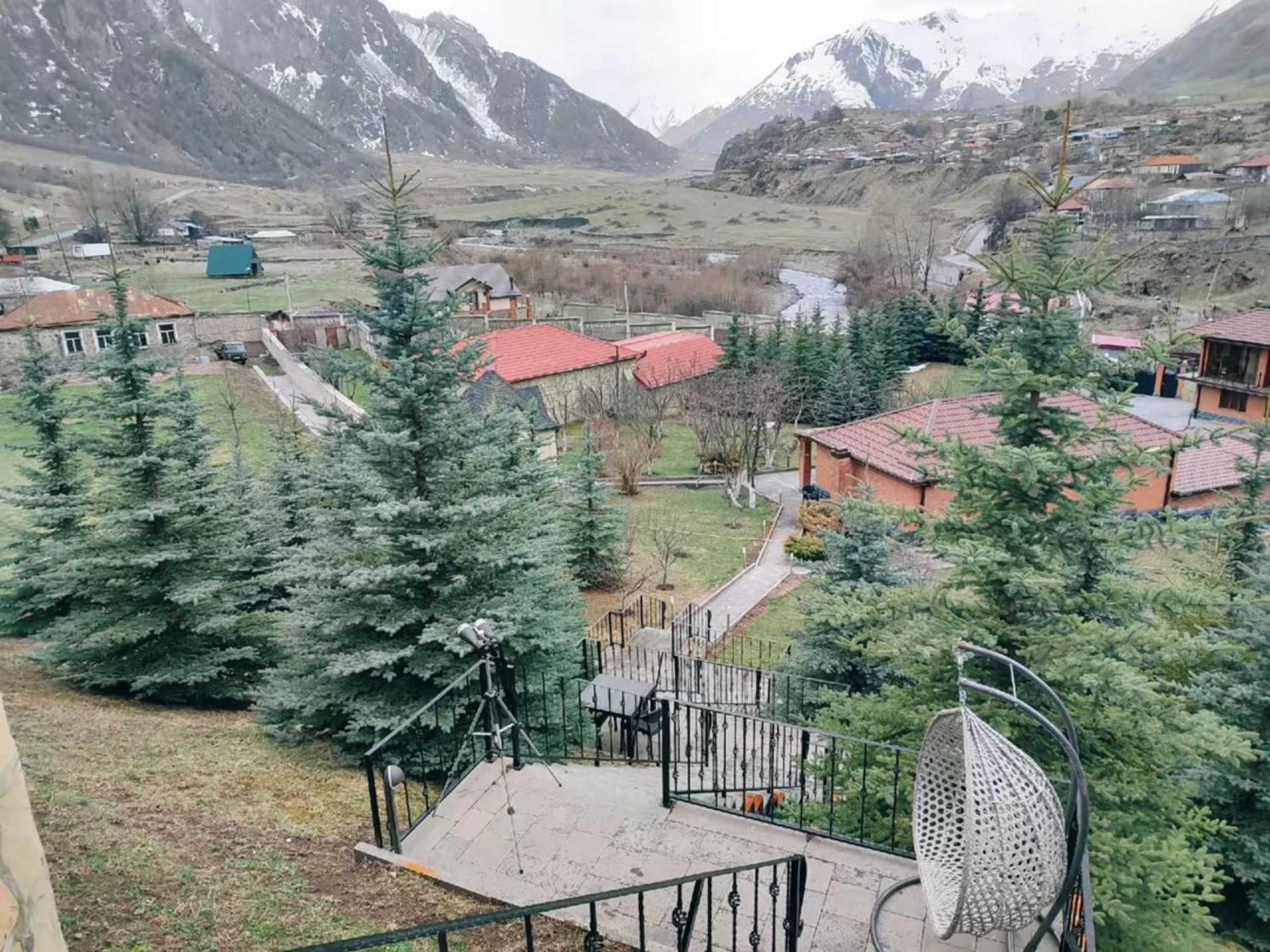 Vardisubani Villa Kazbegi Eksteriør billede